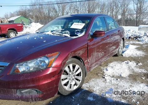 2011 Honda Accord 2.4 Ex-L z USA, uszkodzony, nr VIN 1HGCP2F86BA079996